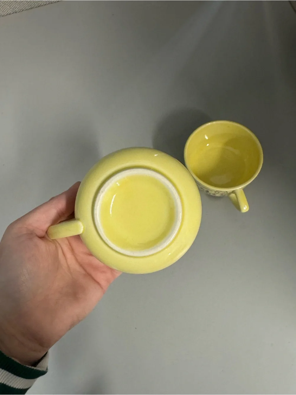VTG Yellow Cottage Core Country Pattern Ceramic Coffee Mugs - Pair of 2